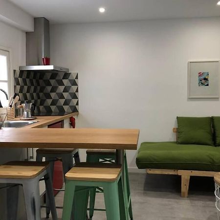 M3 Terrace. Cool Apartment 15 Min Center By Metro Esplugues de Llobregat Bagian luar foto