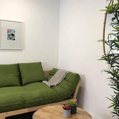 M3 Terrace. Cool Apartment 15 Min Center By Metro Esplugues de Llobregat Bagian luar foto
