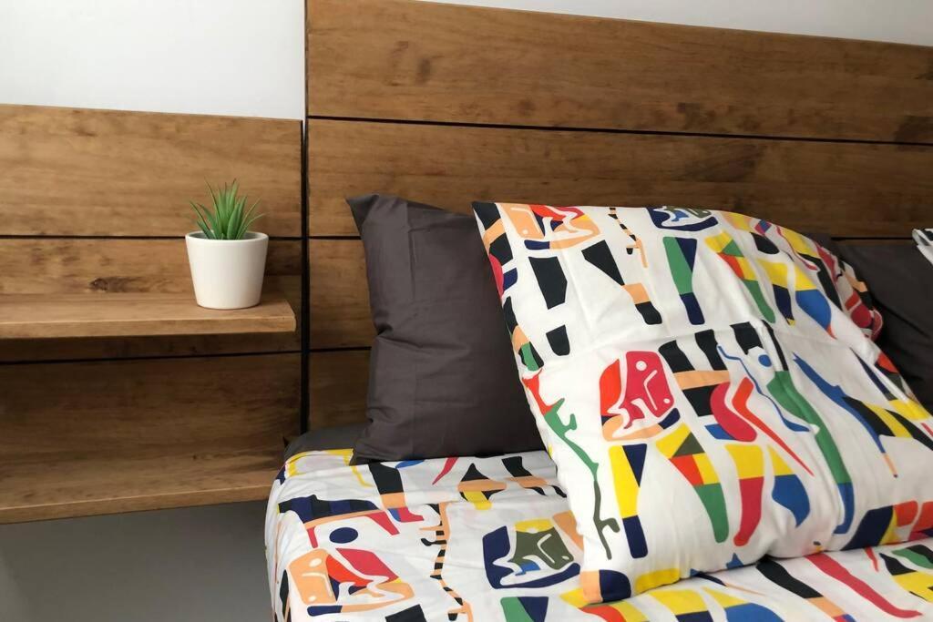 M3 Terrace. Cool Apartment 15 Min Center By Metro Esplugues de Llobregat Bagian luar foto