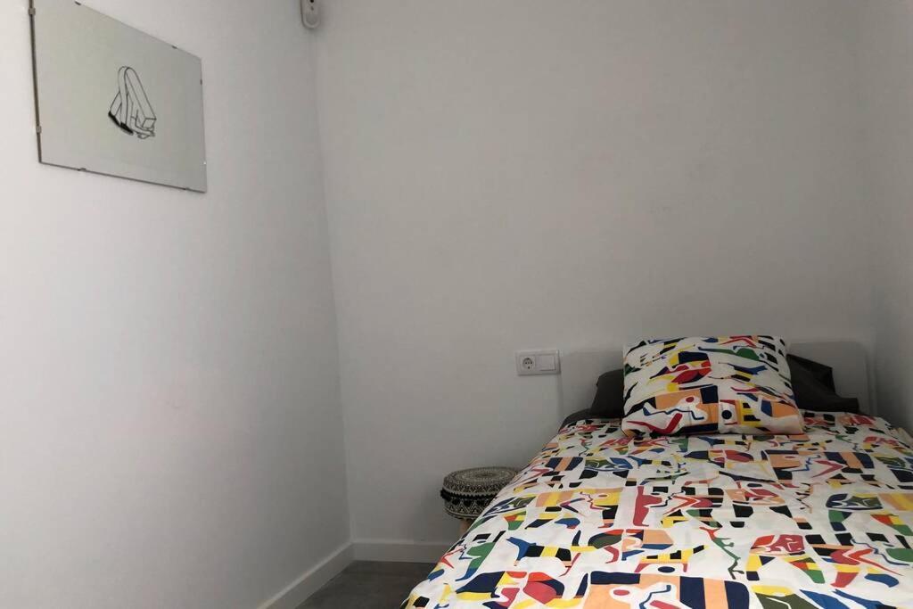 M3 Terrace. Cool Apartment 15 Min Center By Metro Esplugues de Llobregat Bagian luar foto